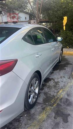 هیوندای ئەلەنترا